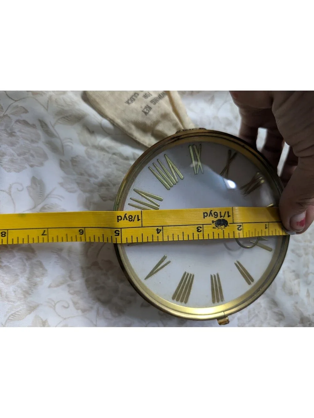 Vintage Syroco 8 Day Wall Clock with Roman Numerals